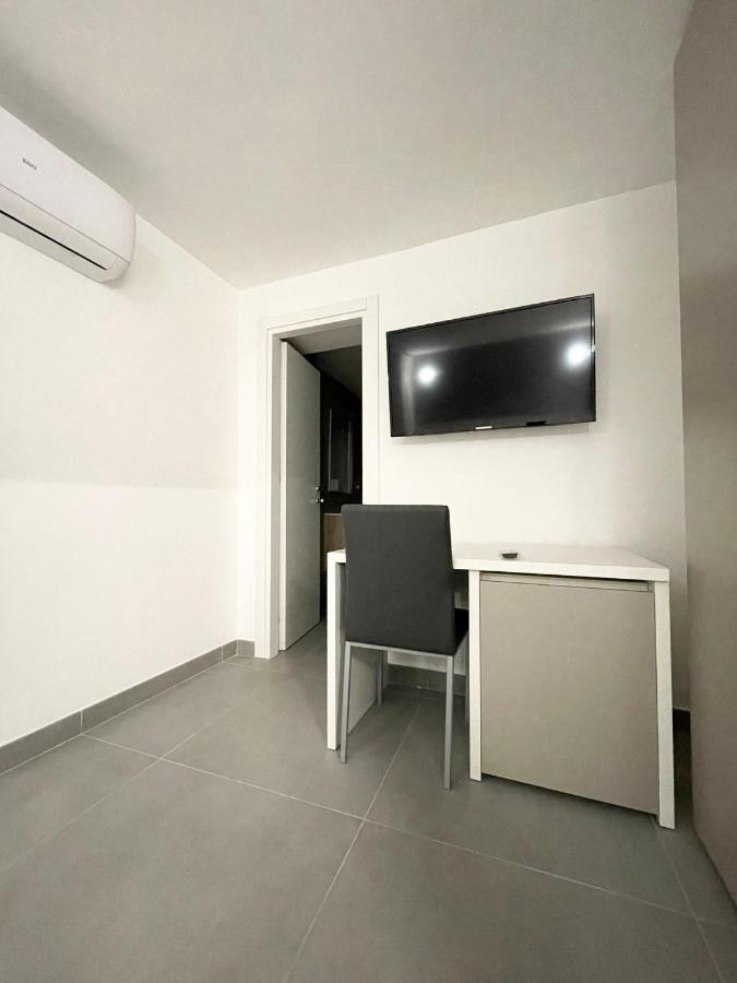 3 Rooms Chiaia Naples Exterior photo